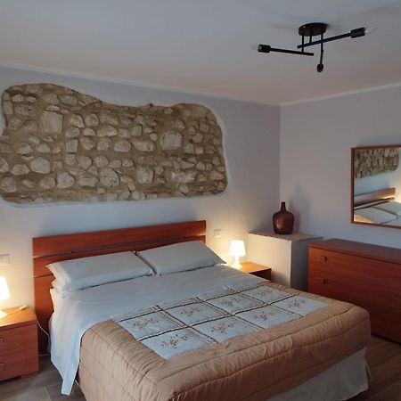 Casa Vacanza "Marinella" Сульмона Экстерьер фото